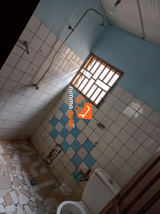 Appartement à louer à Efoulan