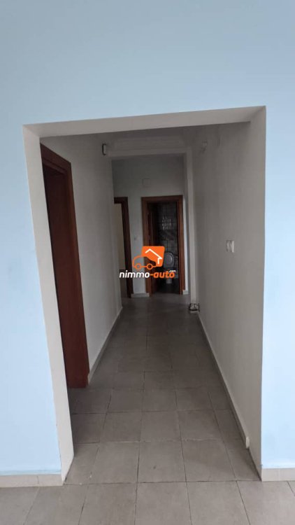 bureaux à louer sous forme d'appartement a  ange raphael