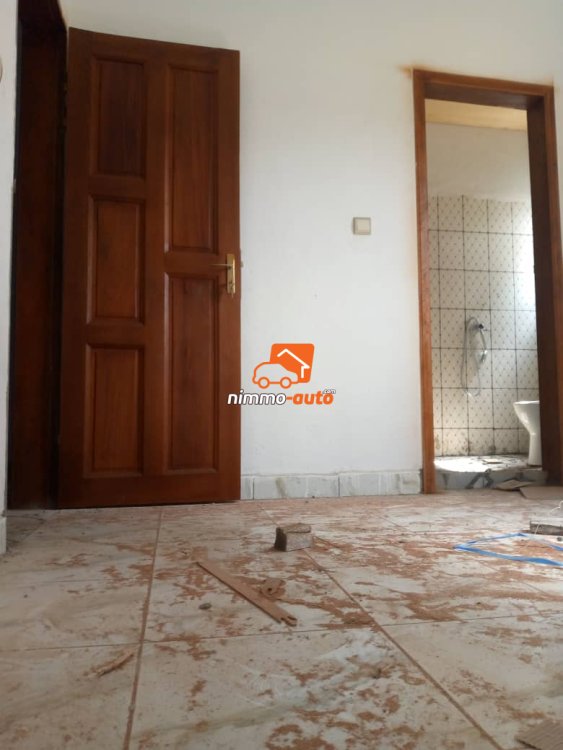 Studio nouvellement construit à Bepanda