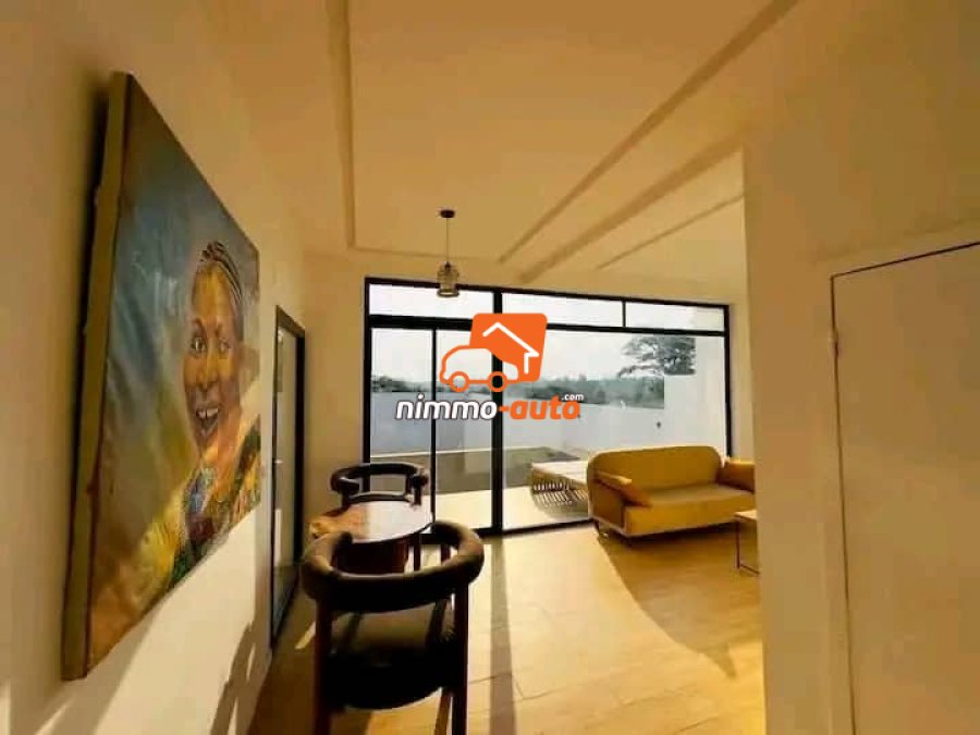 résidence meublée et luxueuse à vendre à nkoabang