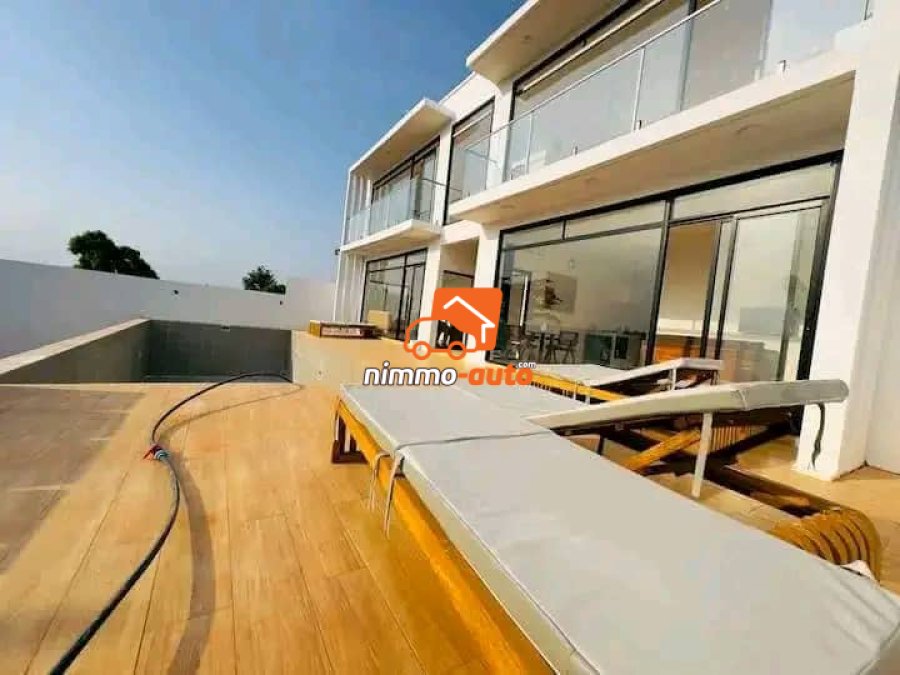 résidence meublée et luxueuse à vendre à nkoabang