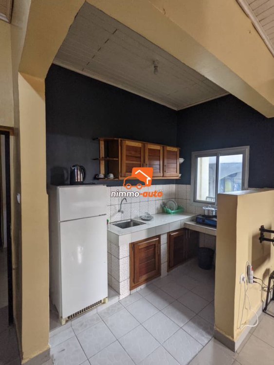 studio meublé avec cuisine americaine à bassong