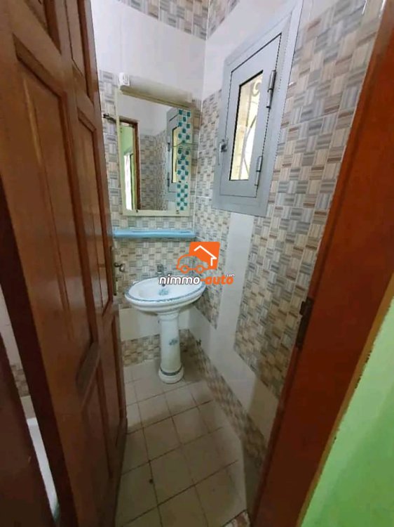 Appartement à Louer à Efoulan