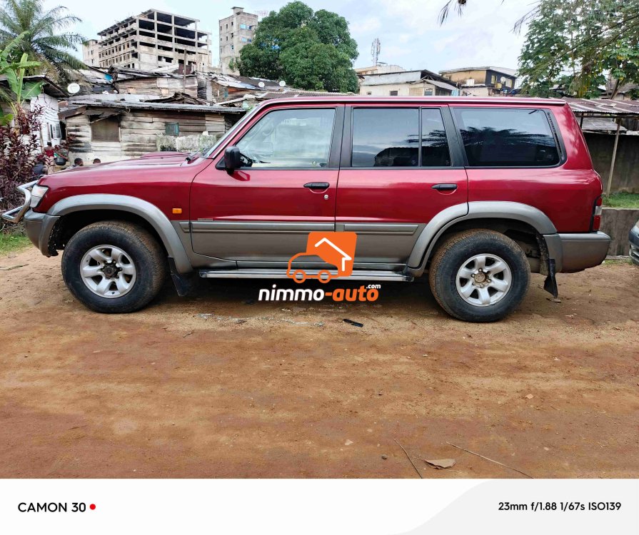 Nissan Patrol 4X4WD version 2002