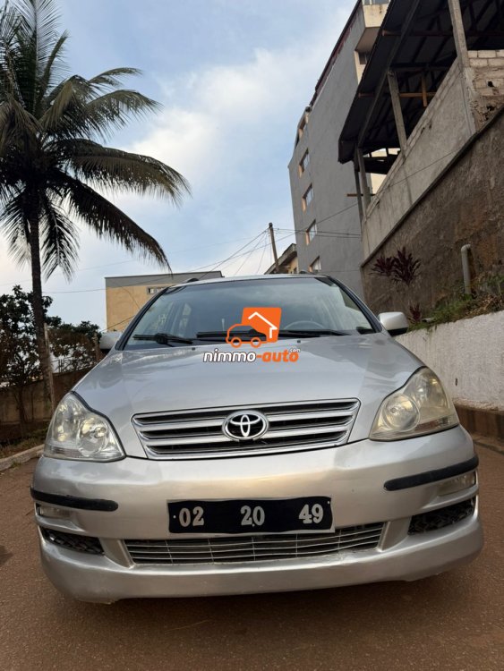 toyota avensis à vendre