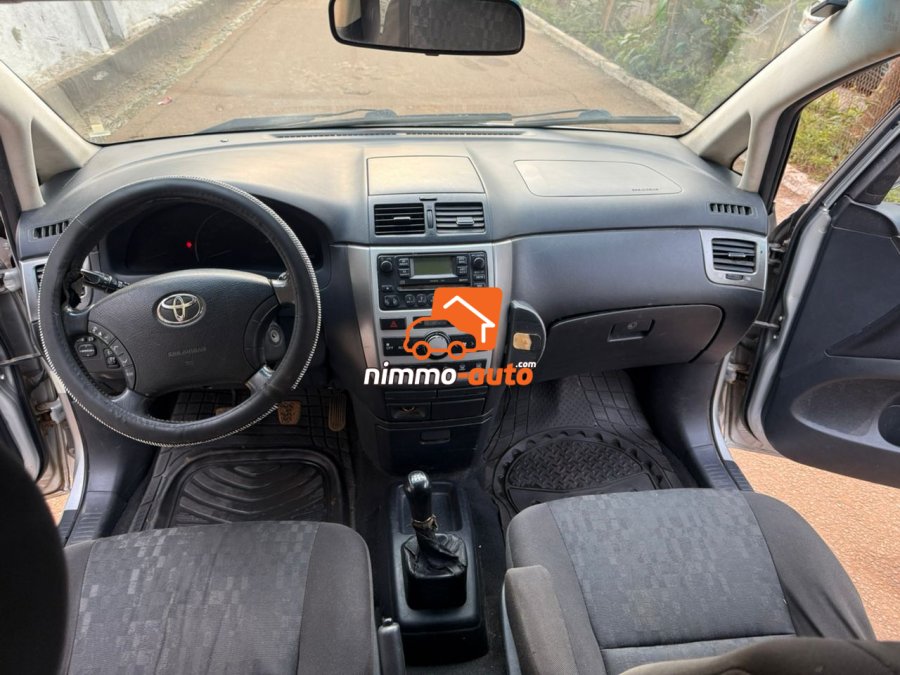toyota avensis à vendre