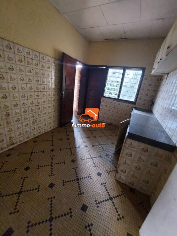 Villa Chic et Somptueuse à louer à Omnisports dans la Clôture