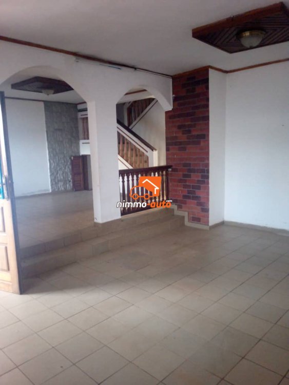 Duplex à Louer à Ngousso