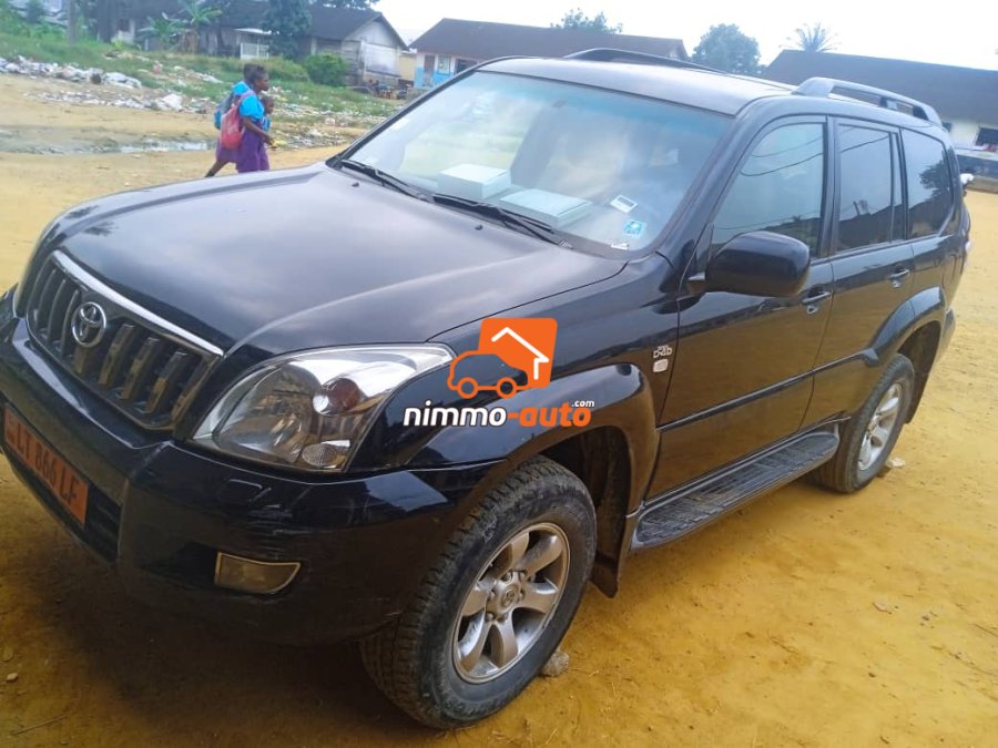 voiture Toyota land cruiser