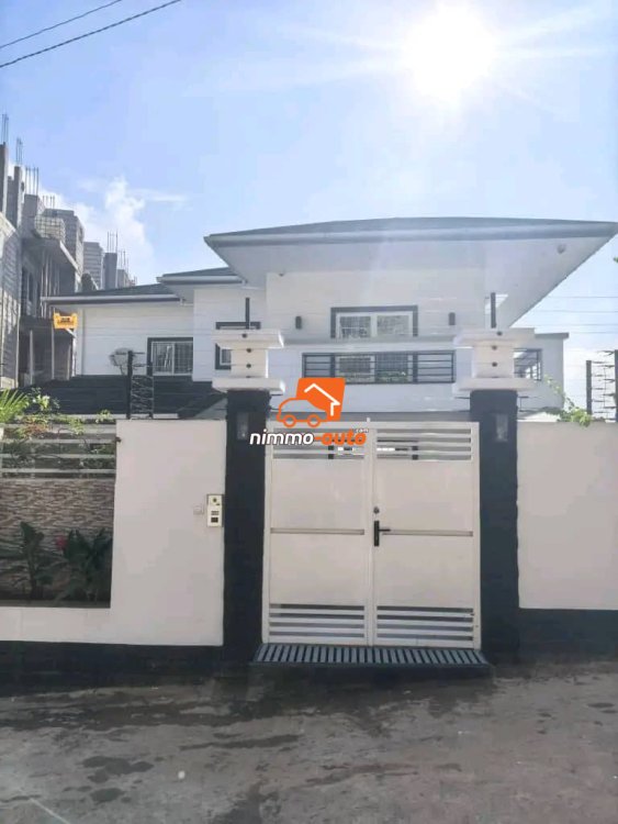 duplex de luxe à vendre à bastos