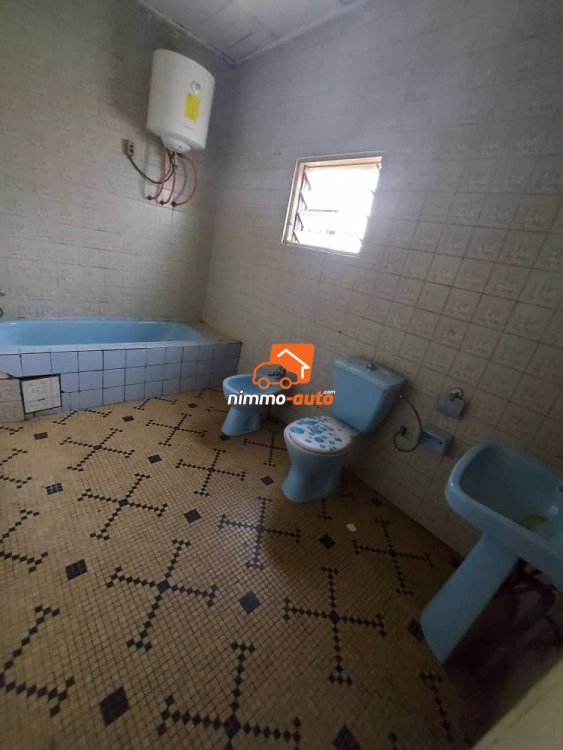 Villa Chic et Somptueuse à louer à Omnisports dans la Clôture