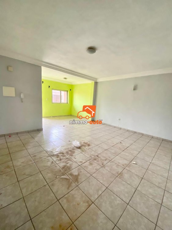 Appartement à louer à Nsimeyong