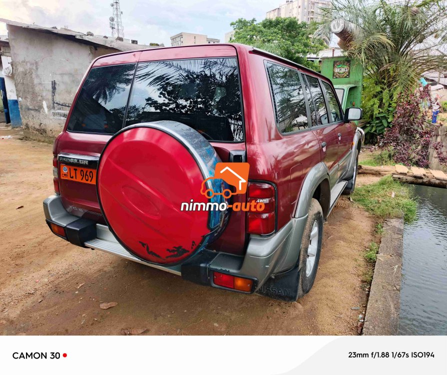 Nissan Patrol 4X4WD version 2002