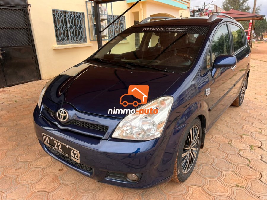 toyota corrola verso