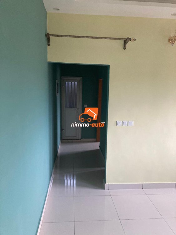 Studio moderne à louer à nkolbisson