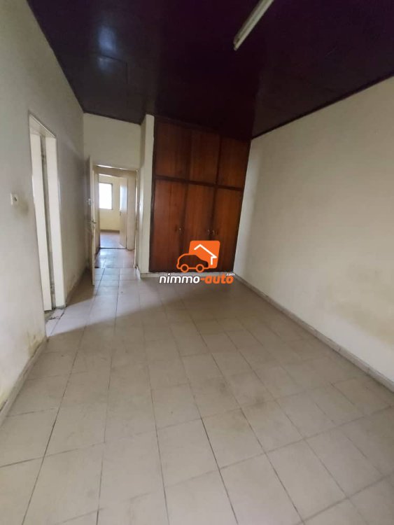 Villa Chic et Somptueuse à louer à Omnisports dans la Clôture