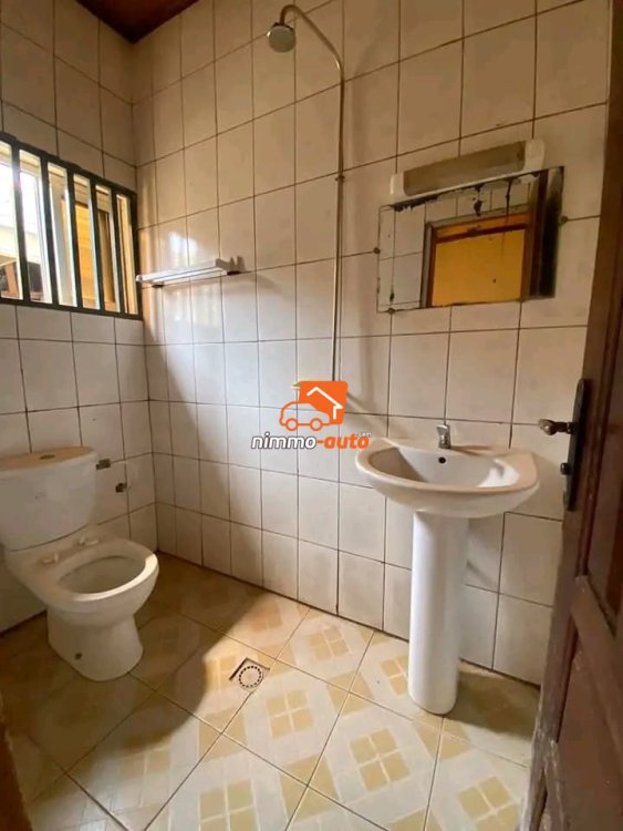 Appartement à louer à mendong beau standing