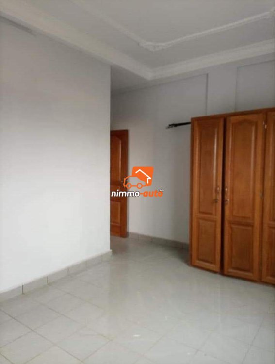 Appartement à louer à Makepe