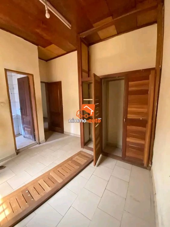 Appartement à louer à mendong beau standing