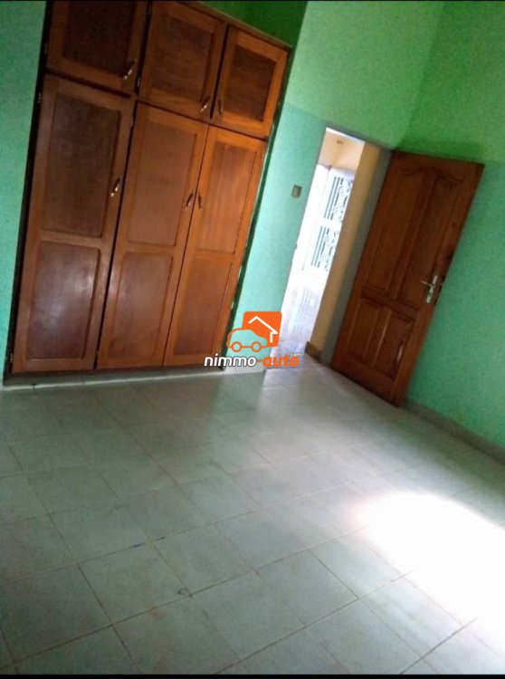 Appartement Moderne à louer à Nkolfoulou dans la Barrière