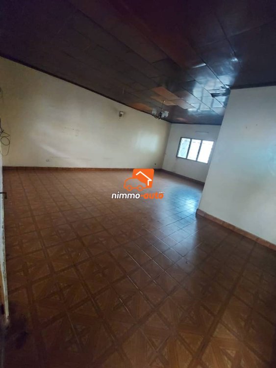 Villa Chic et Somptueuse à louer à Omnisports dans la Clôture