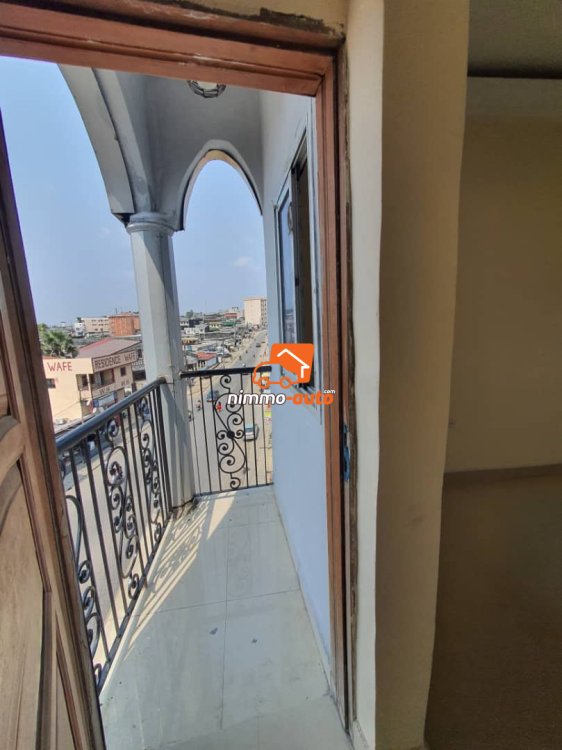 Studio à louer à Bp cite