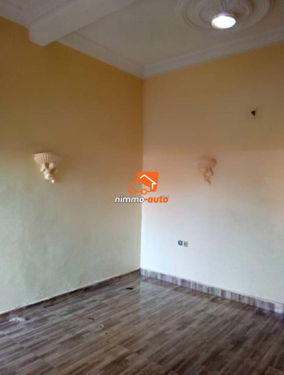 Appartement Moderne à louer à Nkolfoulou dans la Barrière