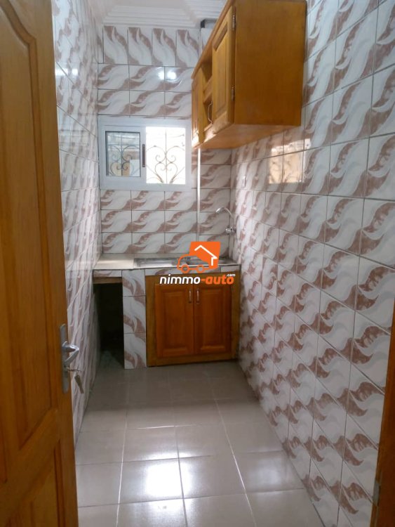 Studio à louer à Kotto