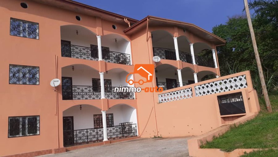 Lieu dit Banda à 400m de l'universite de SOA