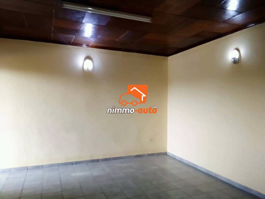 Appartement a louer a essono city