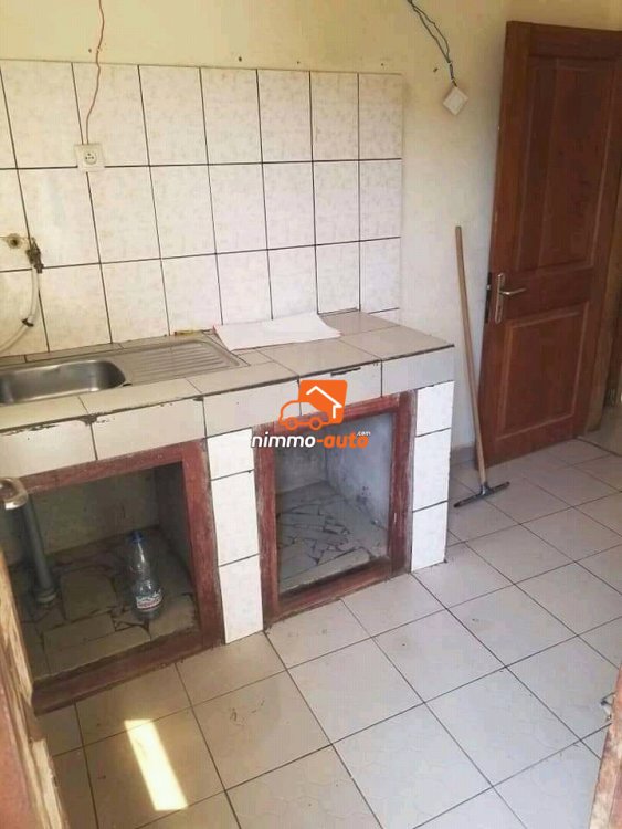 Appartement moderne a louer a mendong carrefour banane