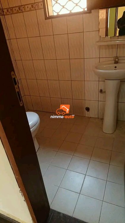 Appartement moderne a louer a efoulan