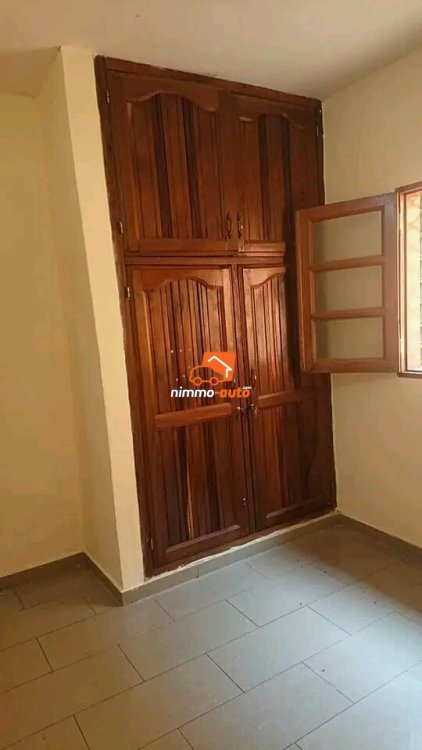 Appartement moderne a louer a efoulan