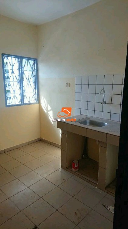 Appartement moderne a louer a efoulan