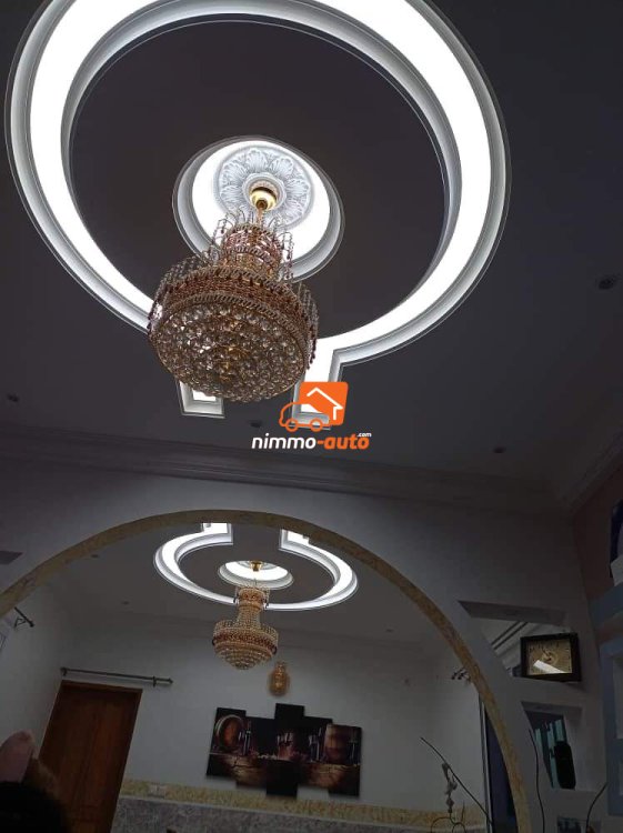 Immeuble R+2 nouvellement construit Bonaberi