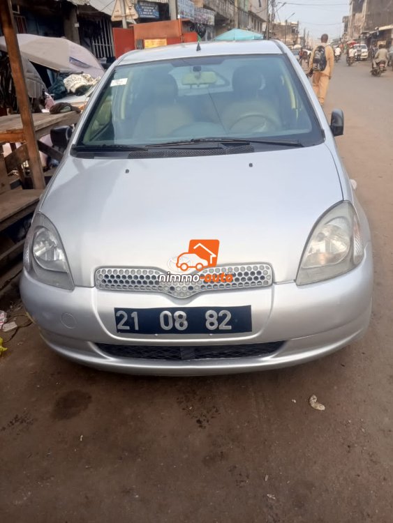 Toyota Yaris    2003