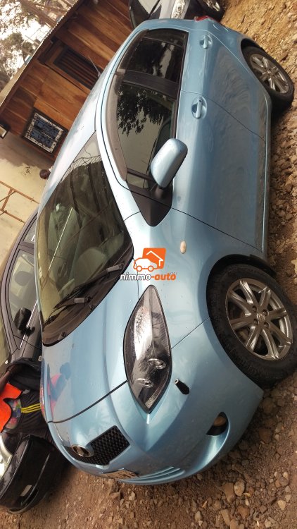 yaris vitz version dubai (FPD)