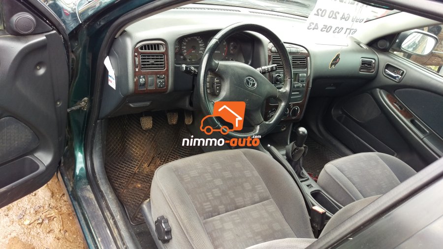 Avensis 2002