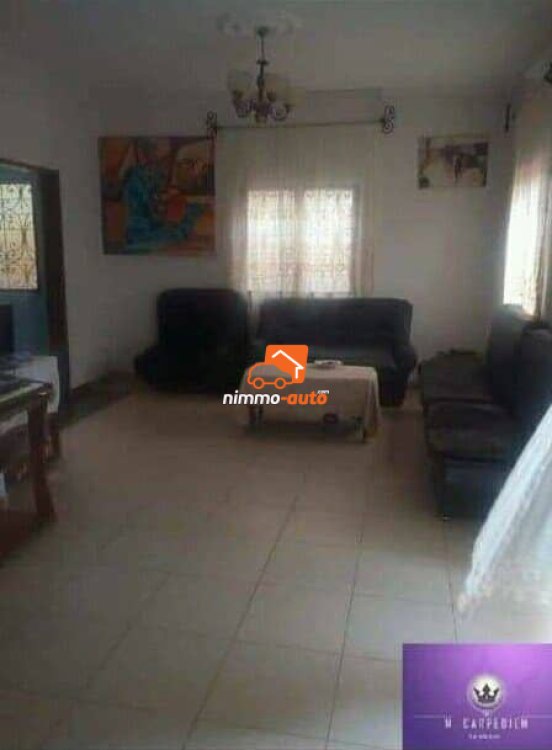 Duplex à vendre Ekoumdoum