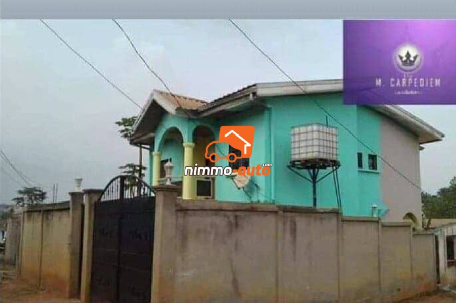 Duplex à vendre Ekoumdoum