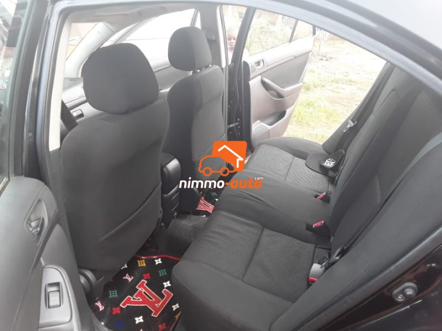 Toyota Avensis à louer