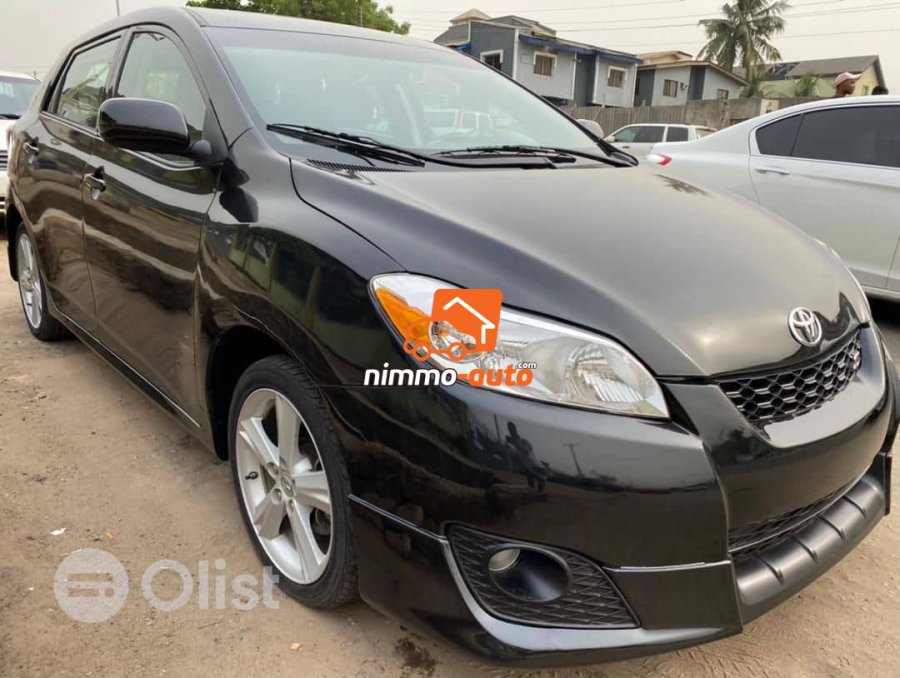 Toyota matrix 2011