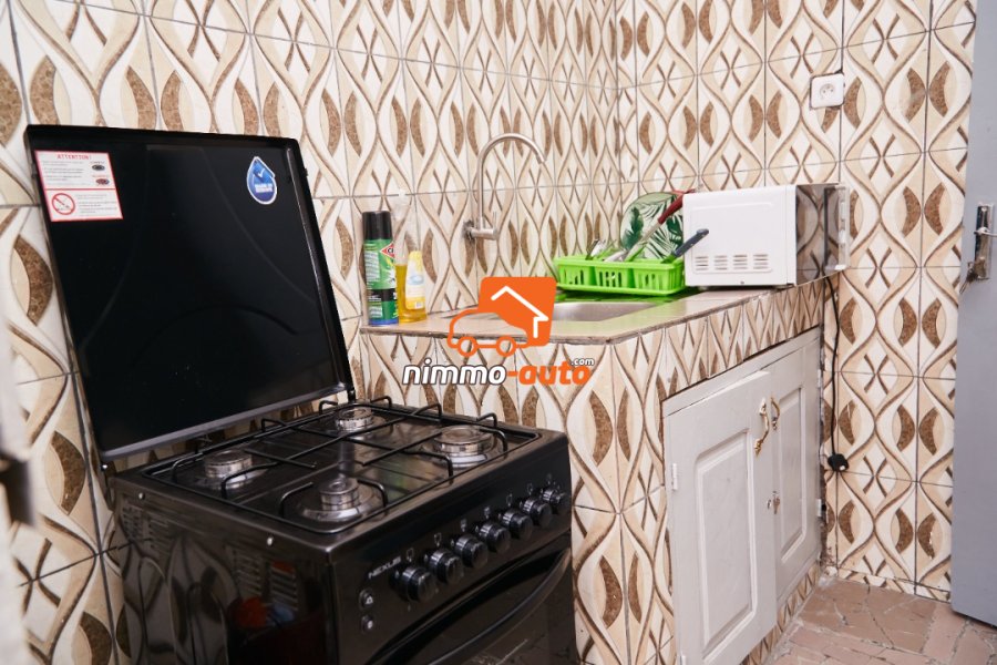 Studio meublé a louer au rond point damas