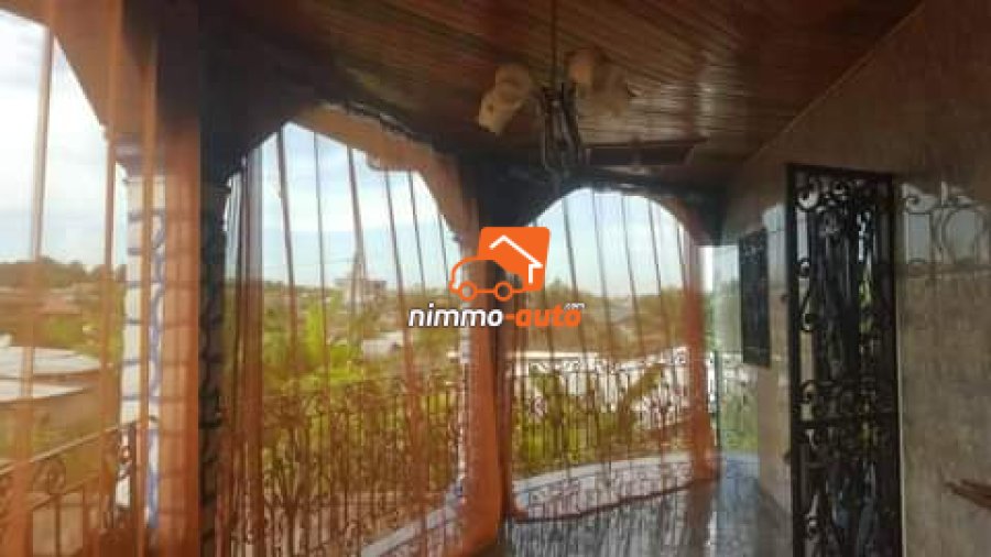 Duplex à louer Japoma