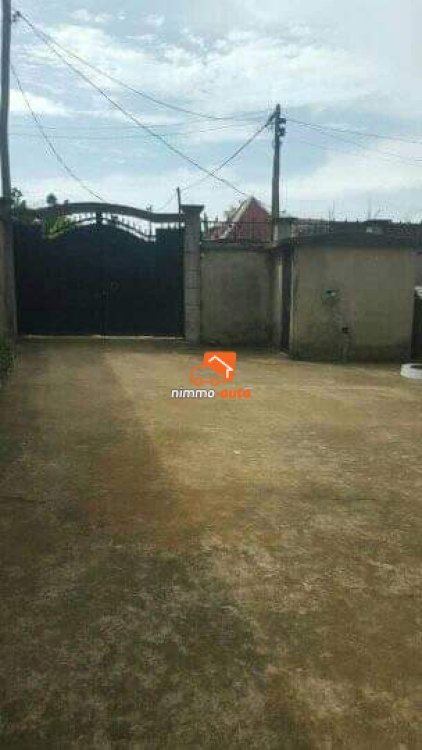 Duplex à louer Japoma