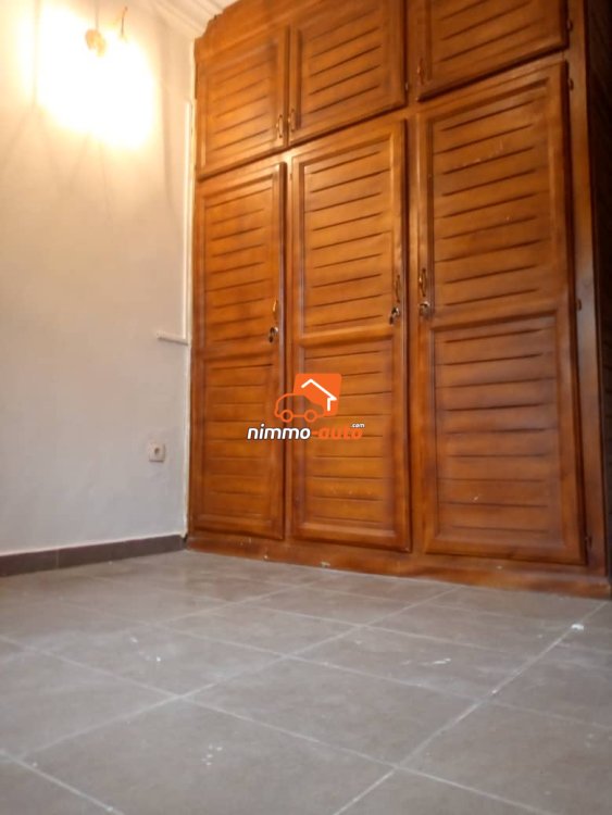 Appartement haut satanding Akwa nord