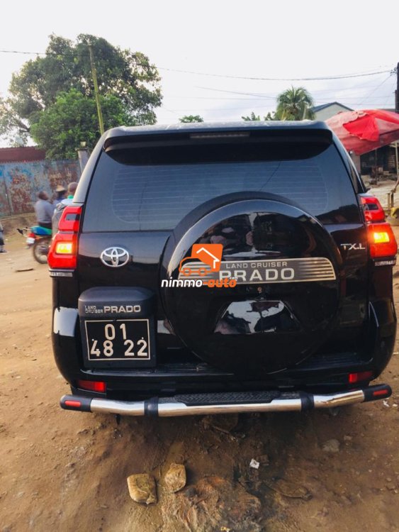 Prado 2020 à louer à Douala