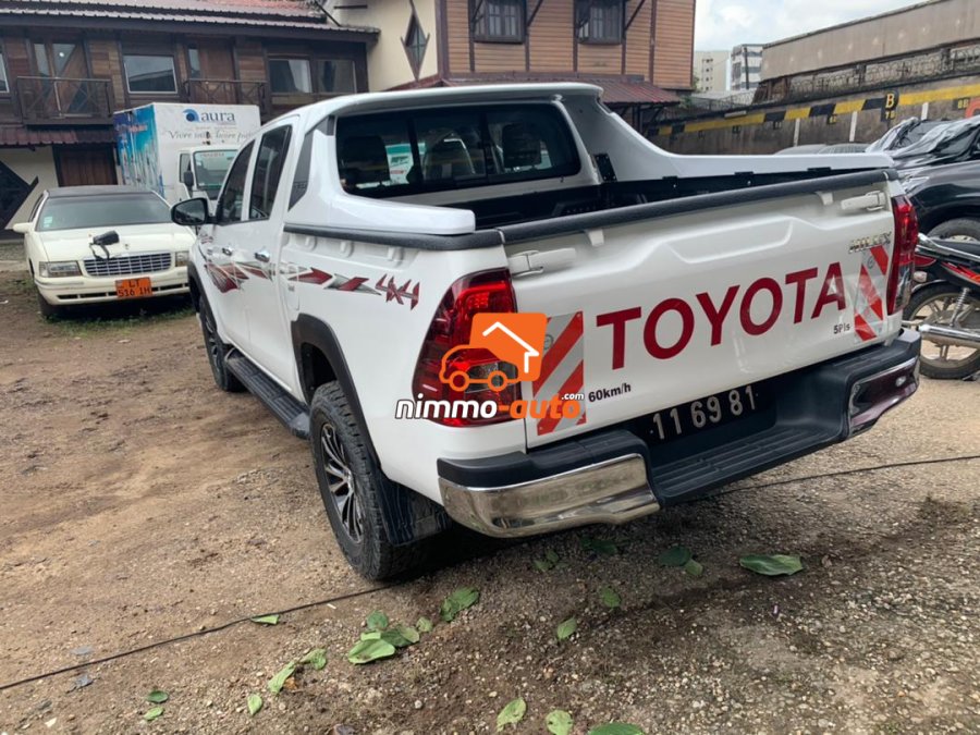 Pick-up 2020 à louer à Douala