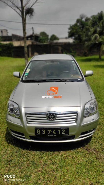 Avensis à louer à Douala