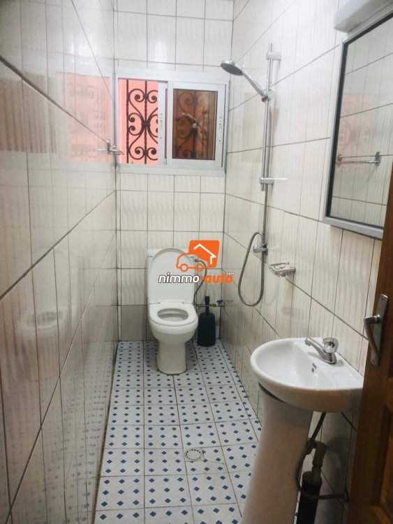 Studio meublé à louer à Douala Logpom